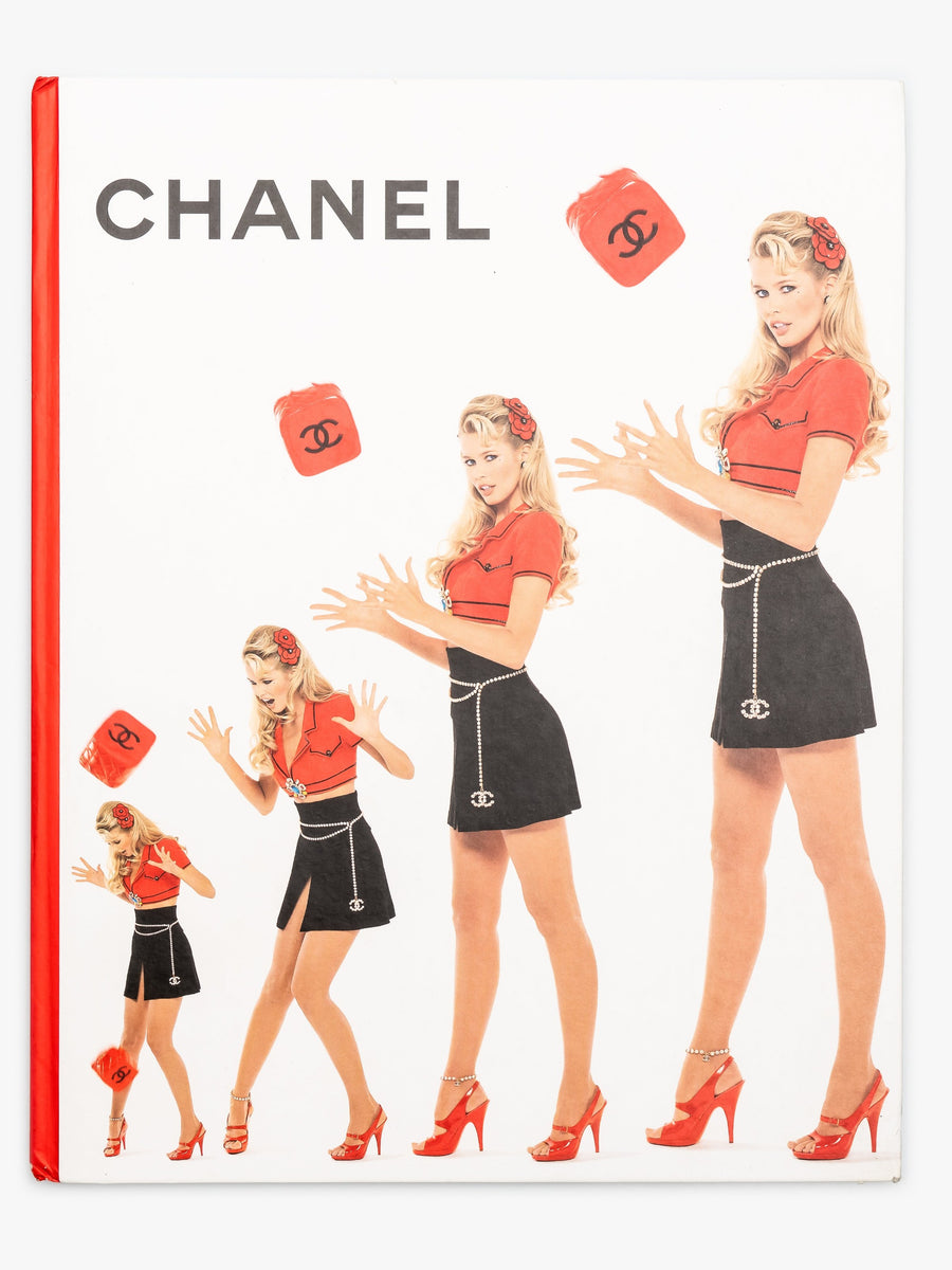 CHANEL SPRING-SUMMER 1995 COLLECTION Claudia Schiffer Catalog