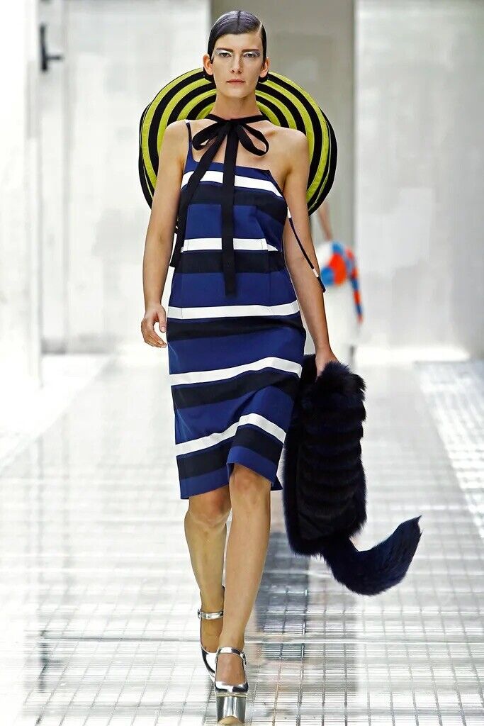 prada casual dresses Archive Vintage Prada Fall 2009 Red Wool Sleeveless hourglass Hunch Dress 42